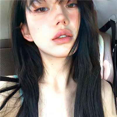 触碰的双手